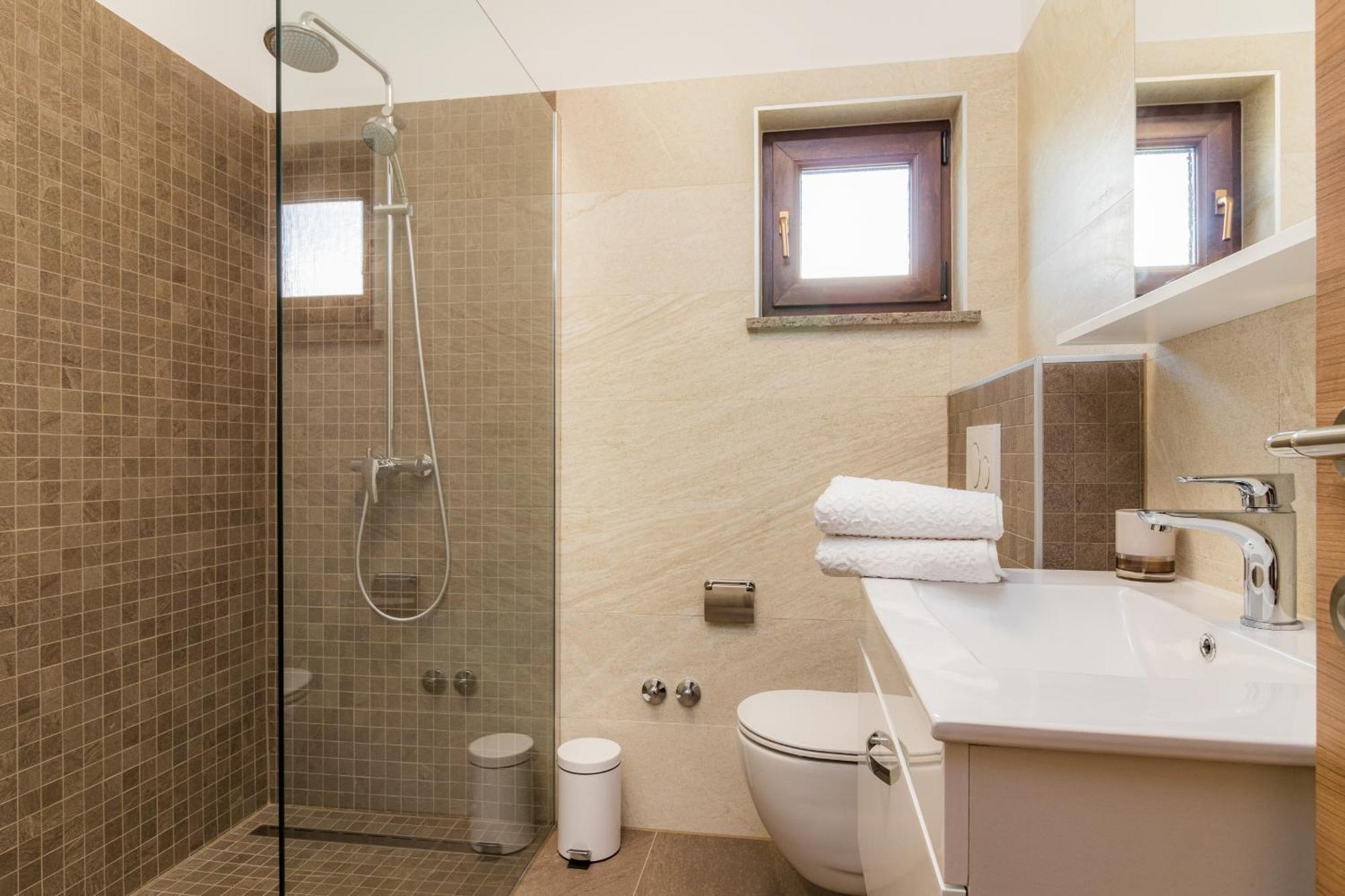 Villa Roma Near Pula For 6 People With Private Pool Jadreški エクステリア 写真
