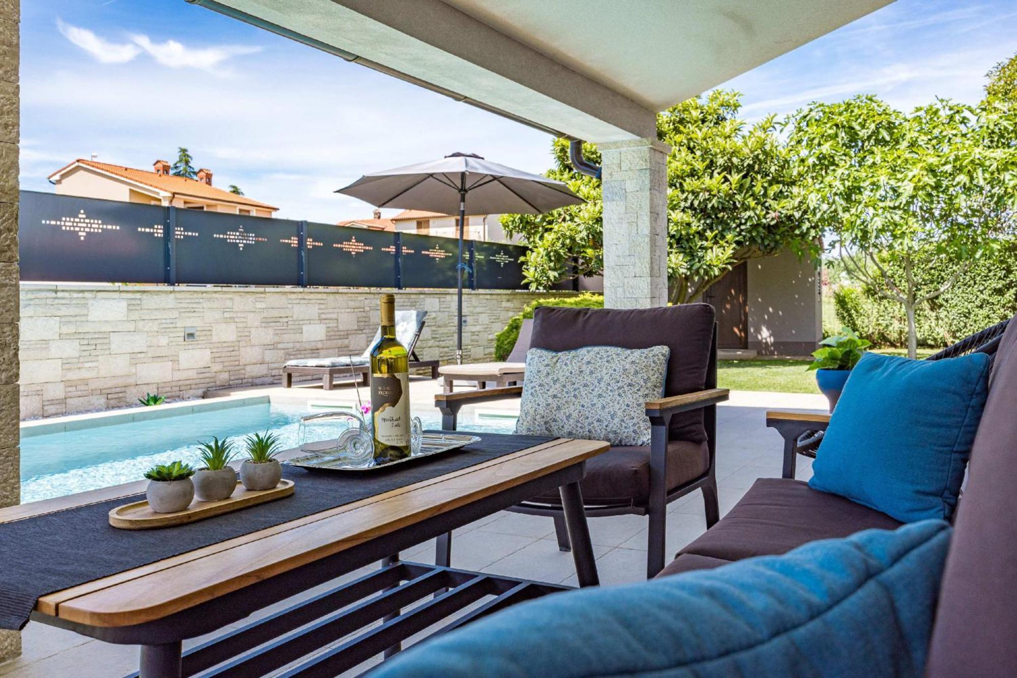 Villa Roma Near Pula For 6 People With Private Pool Jadreški エクステリア 写真
