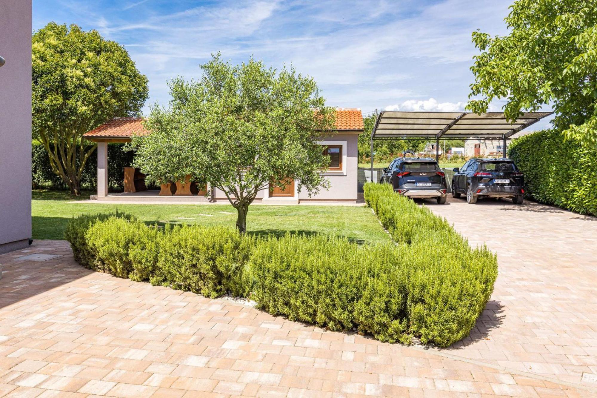 Villa Roma Near Pula For 6 People With Private Pool Jadreški エクステリア 写真